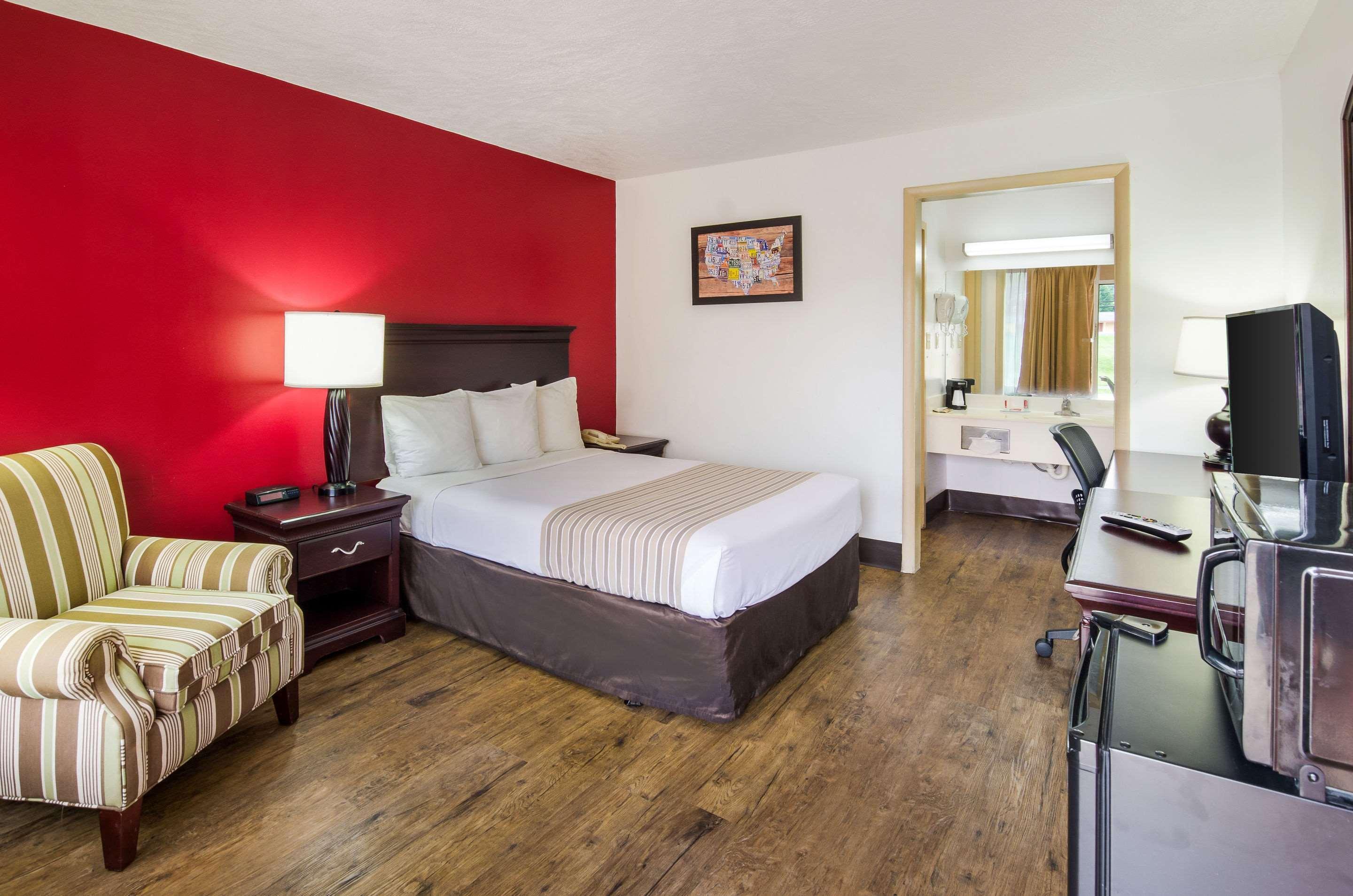 Econo Lodge Marion I-81 Exteriör bild