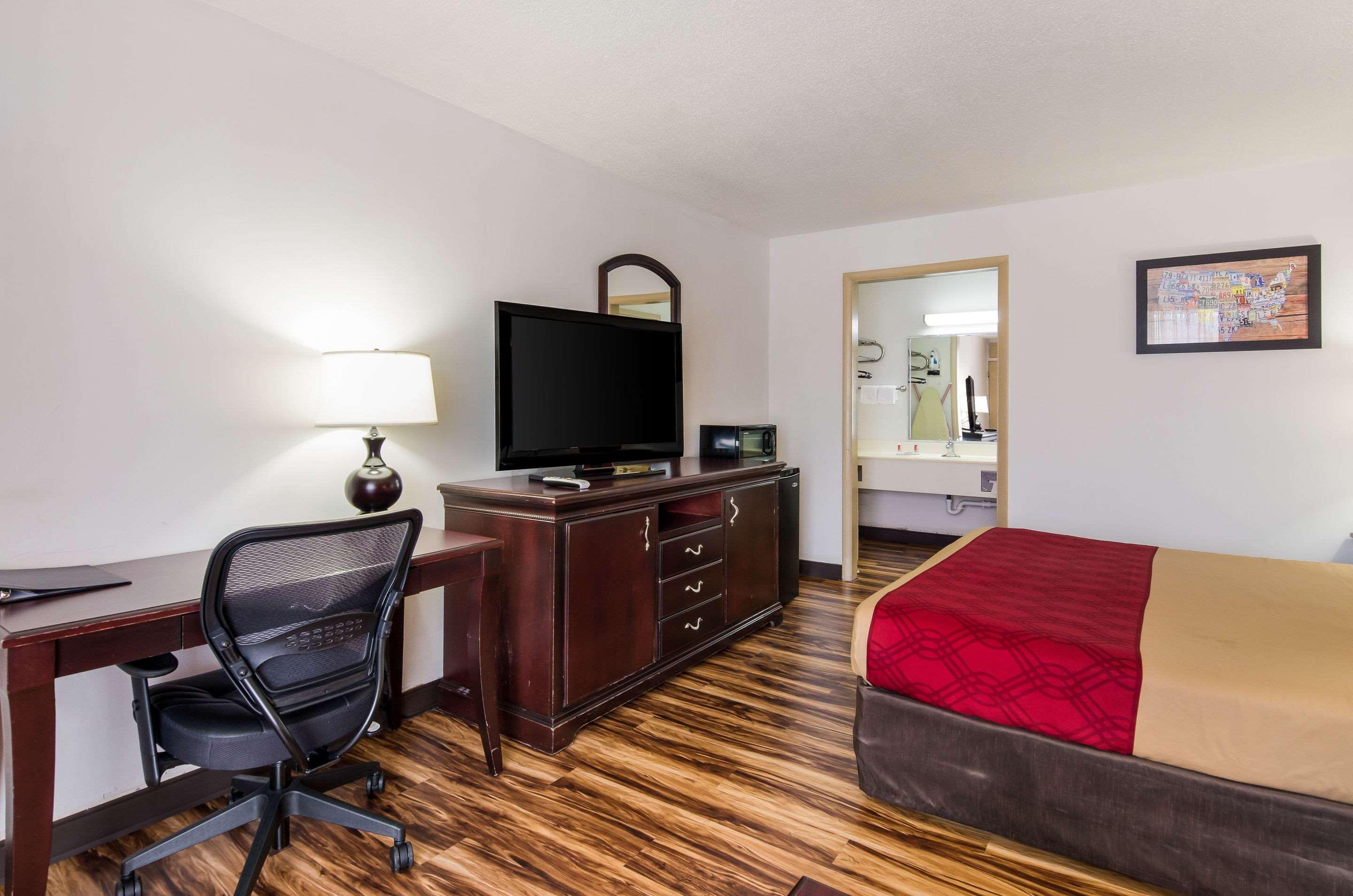 Econo Lodge Marion I-81 Exteriör bild