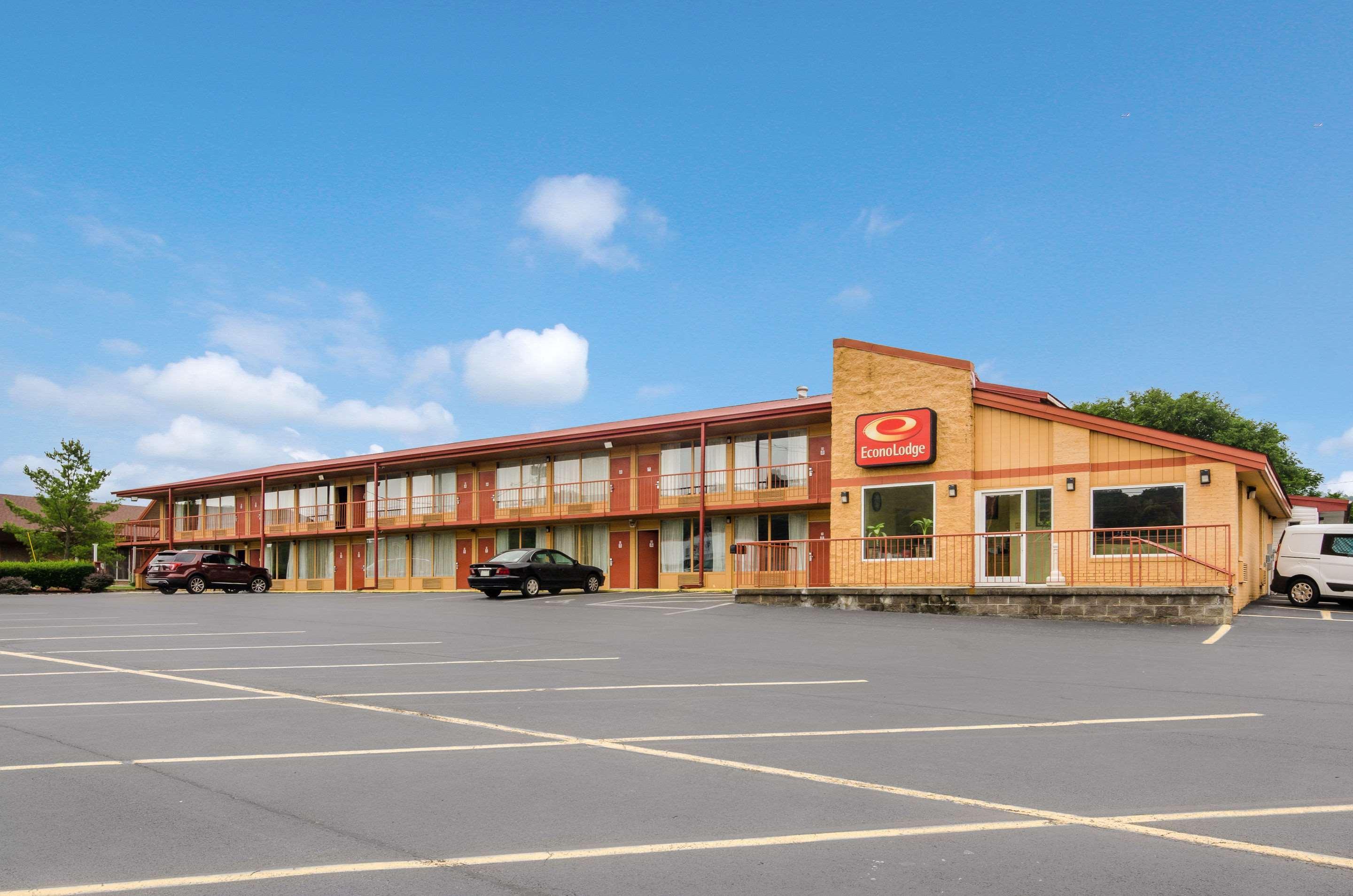 Econo Lodge Marion I-81 Exteriör bild