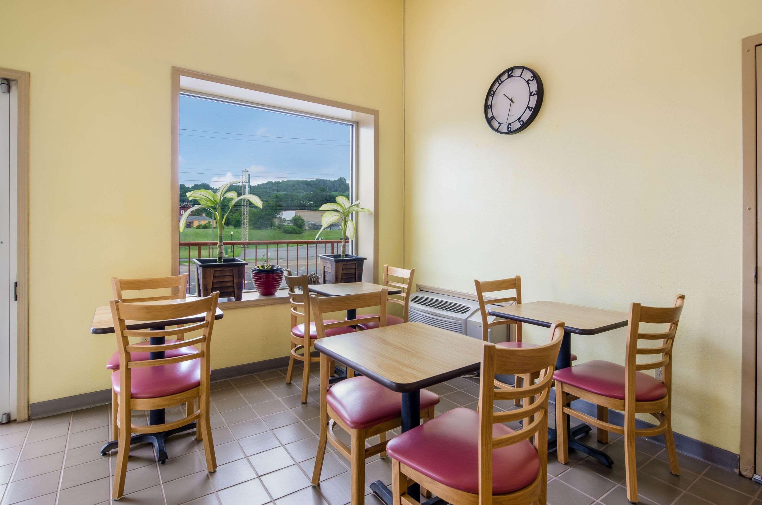 Econo Lodge Marion I-81 Exteriör bild