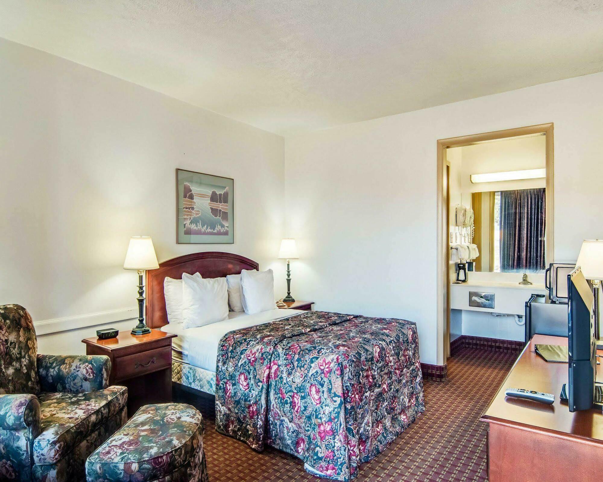Econo Lodge Marion I-81 Exteriör bild
