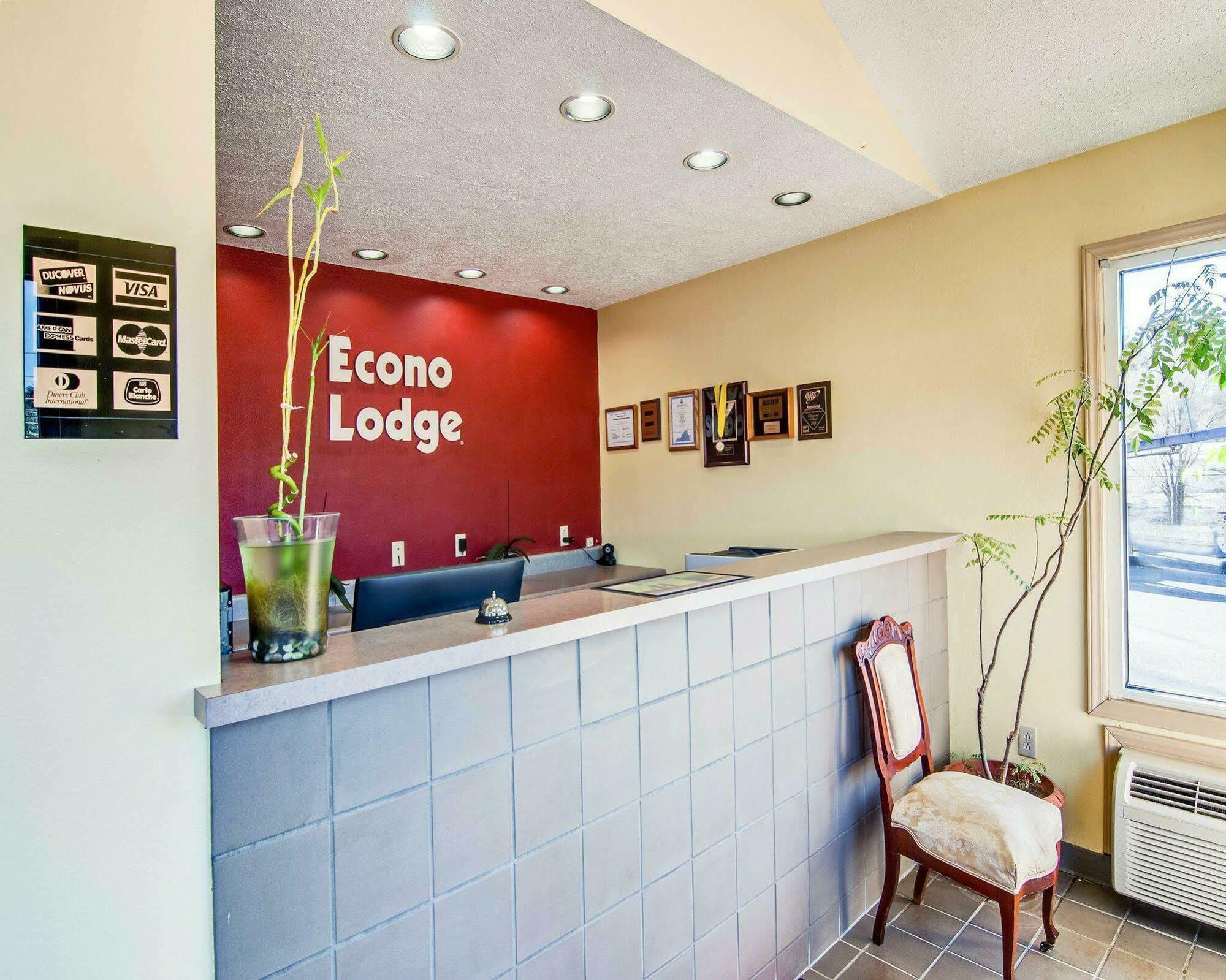 Econo Lodge Marion I-81 Exteriör bild