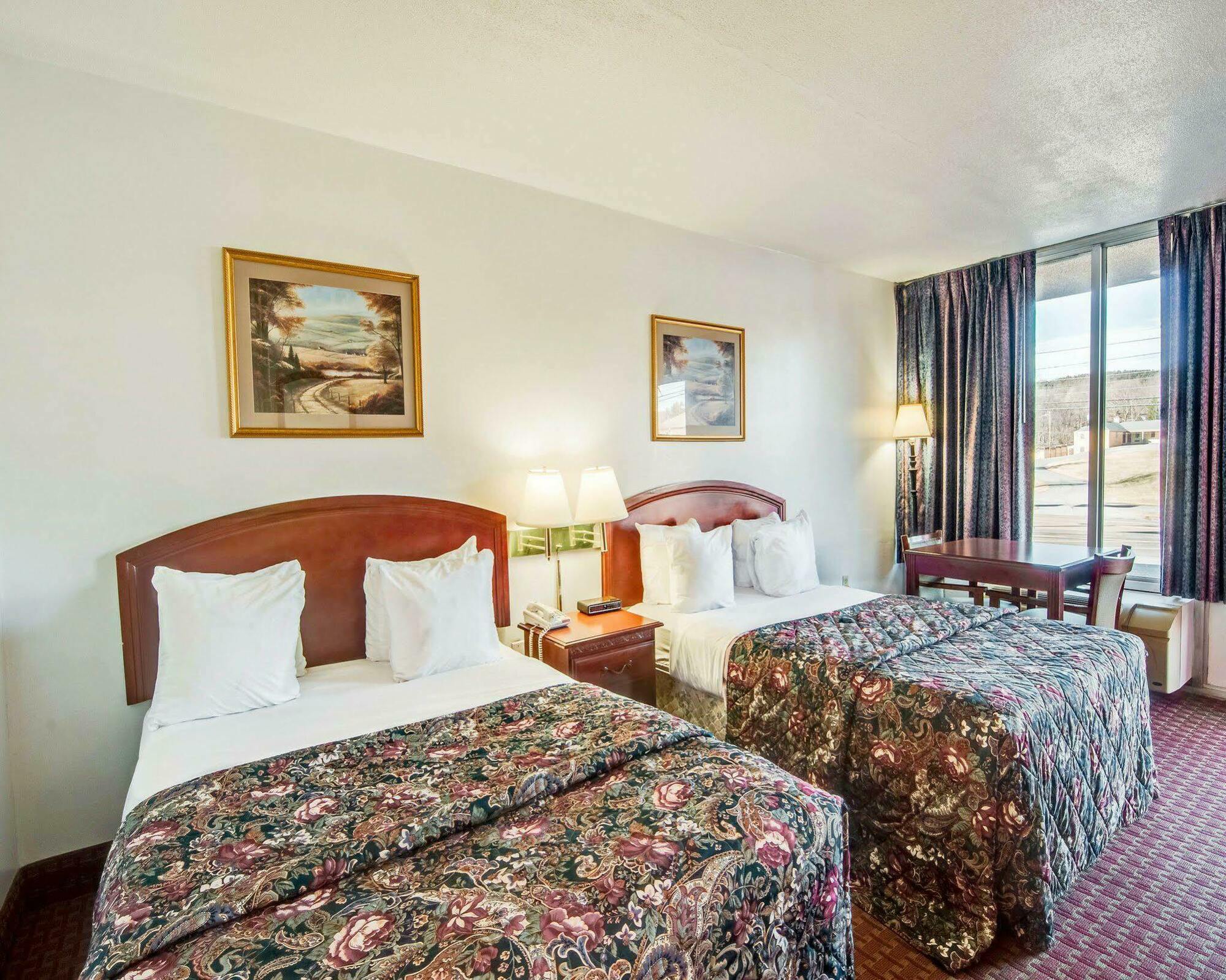 Econo Lodge Marion I-81 Exteriör bild
